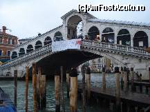[P28] Italia - Venetia - Canal Grande si Ponte Rialto » foto by Diaura*
 - 
<span class="allrVoted glyphicon glyphicon-heart hidden" id="av373650"></span>
<a class="m-l-10 hidden" id="sv373650" onclick="voting_Foto_DelVot(,373650,1229)" role="button">șterge vot <span class="glyphicon glyphicon-remove"></span></a>
<a id="v9373650" class=" c-red"  onclick="voting_Foto_SetVot(373650)" role="button"><span class="glyphicon glyphicon-heart-empty"></span> <b>LIKE</b> = Votează poza</a> <img class="hidden"  id="f373650W9" src="/imagini/loader.gif" border="0" /><span class="AjErrMes hidden" id="e373650ErM"></span>