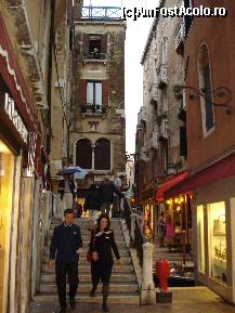 [P06] Italia - Venetia, unii fac haz de necaz.  » foto by Diaura*
 - 
<span class="allrVoted glyphicon glyphicon-heart hidden" id="av375094"></span>
<a class="m-l-10 hidden" id="sv375094" onclick="voting_Foto_DelVot(,375094,1229)" role="button">șterge vot <span class="glyphicon glyphicon-remove"></span></a>
<a id="v9375094" class=" c-red"  onclick="voting_Foto_SetVot(375094)" role="button"><span class="glyphicon glyphicon-heart-empty"></span> <b>LIKE</b> = Votează poza</a> <img class="hidden"  id="f375094W9" src="/imagini/loader.gif" border="0" /><span class="AjErrMes hidden" id="e375094ErM"></span>