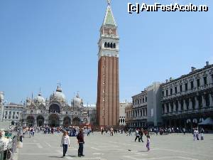 [P10] Piazza San Marco, celebra piata centrala a Venetiei, locul unde se mai afla si faimoasele Basilica San Marco, Palatul Dogilor si Muzeul Correr, care te introduc in fascinanta si lunga istorie a Venetiei » foto by Alesana29
 - 
<span class="allrVoted glyphicon glyphicon-heart hidden" id="av511846"></span>
<a class="m-l-10 hidden" id="sv511846" onclick="voting_Foto_DelVot(,511846,1229)" role="button">șterge vot <span class="glyphicon glyphicon-remove"></span></a>
<a id="v9511846" class=" c-red"  onclick="voting_Foto_SetVot(511846)" role="button"><span class="glyphicon glyphicon-heart-empty"></span> <b>LIKE</b> = Votează poza</a> <img class="hidden"  id="f511846W9" src="/imagini/loader.gif" border="0" /><span class="AjErrMes hidden" id="e511846ErM"></span>