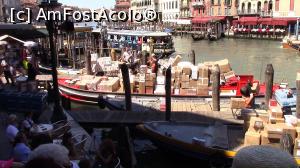[P13] Canal Grande: terminal de mărfuri și statie pentru vaporetti.  » foto by ovidiuyepi
 - 
<span class="allrVoted glyphicon glyphicon-heart hidden" id="av916423"></span>
<a class="m-l-10 hidden" id="sv916423" onclick="voting_Foto_DelVot(,916423,1229)" role="button">șterge vot <span class="glyphicon glyphicon-remove"></span></a>
<a id="v9916423" class=" c-red"  onclick="voting_Foto_SetVot(916423)" role="button"><span class="glyphicon glyphicon-heart-empty"></span> <b>LIKE</b> = Votează poza</a> <img class="hidden"  id="f916423W9" src="/imagini/loader.gif" border="0" /><span class="AjErrMes hidden" id="e916423ErM"></span>