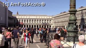 [P40] Piata San Marco plina de turisti din toate colturile lumii.  » foto by ovidiuyepi
 - 
<span class="allrVoted glyphicon glyphicon-heart hidden" id="av916502"></span>
<a class="m-l-10 hidden" id="sv916502" onclick="voting_Foto_DelVot(,916502,1229)" role="button">șterge vot <span class="glyphicon glyphicon-remove"></span></a>
<a id="v9916502" class=" c-red"  onclick="voting_Foto_SetVot(916502)" role="button"><span class="glyphicon glyphicon-heart-empty"></span> <b>LIKE</b> = Votează poza</a> <img class="hidden"  id="f916502W9" src="/imagini/loader.gif" border="0" /><span class="AjErrMes hidden" id="e916502ErM"></span>