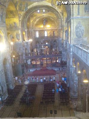 [P17] Interior asupra altarului din Basilica San Marco » foto by nini83
 - 
<span class="allrVoted glyphicon glyphicon-heart hidden" id="av688420"></span>
<a class="m-l-10 hidden" id="sv688420" onclick="voting_Foto_DelVot(,688420,1229)" role="button">șterge vot <span class="glyphicon glyphicon-remove"></span></a>
<a id="v9688420" class=" c-red"  onclick="voting_Foto_SetVot(688420)" role="button"><span class="glyphicon glyphicon-heart-empty"></span> <b>LIKE</b> = Votează poza</a> <img class="hidden"  id="f688420W9" src="/imagini/loader.gif" border="0" /><span class="AjErrMes hidden" id="e688420ErM"></span>