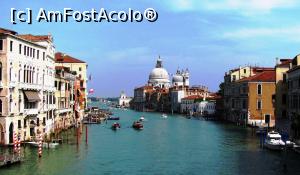 [P01] Canal Grande vazut de pe Podul Academiei » foto by Radu Tudoran
 - 
<span class="allrVoted glyphicon glyphicon-heart hidden" id="av746759"></span>
<a class="m-l-10 hidden" id="sv746759" onclick="voting_Foto_DelVot(,746759,1229)" role="button">șterge vot <span class="glyphicon glyphicon-remove"></span></a>
<a id="v9746759" class=" c-red"  onclick="voting_Foto_SetVot(746759)" role="button"><span class="glyphicon glyphicon-heart-empty"></span> <b>LIKE</b> = Votează poza</a> <img class="hidden"  id="f746759W9" src="/imagini/loader.gif" border="0" /><span class="AjErrMes hidden" id="e746759ErM"></span>