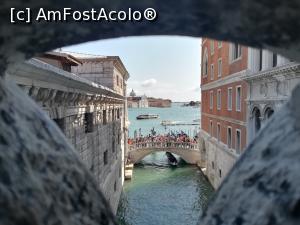 [P09] podul della Paglia plin cu turisti pozand Puntea suspinelor » foto by OvidiuB
 - 
<span class="allrVoted glyphicon glyphicon-heart hidden" id="av1007785"></span>
<a class="m-l-10 hidden" id="sv1007785" onclick="voting_Foto_DelVot(,1007785,1229)" role="button">șterge vot <span class="glyphicon glyphicon-remove"></span></a>
<a id="v91007785" class=" c-red"  onclick="voting_Foto_SetVot(1007785)" role="button"><span class="glyphicon glyphicon-heart-empty"></span> <b>LIKE</b> = Votează poza</a> <img class="hidden"  id="f1007785W9" src="/imagini/loader.gif" border="0" /><span class="AjErrMes hidden" id="e1007785ErM"></span>