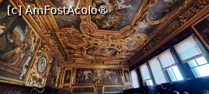 [P51] Sala Senatului (Sala del Senato) » foto by irinad
 - 
<span class="allrVoted glyphicon glyphicon-heart hidden" id="av1477343"></span>
<a class="m-l-10 hidden" id="sv1477343" onclick="voting_Foto_DelVot(,1477343,1229)" role="button">șterge vot <span class="glyphicon glyphicon-remove"></span></a>
<a id="v91477343" class=" c-red"  onclick="voting_Foto_SetVot(1477343)" role="button"><span class="glyphicon glyphicon-heart-empty"></span> <b>LIKE</b> = Votează poza</a> <img class="hidden"  id="f1477343W9" src="/imagini/loader.gif" border="0" /><span class="AjErrMes hidden" id="e1477343ErM"></span>