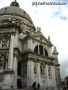 [P59] Venezia - biserica Santa Maria della Salute » foto by Liaa*
 - 
<span class="allrVoted glyphicon glyphicon-heart hidden" id="av218539"></span>
<a class="m-l-10 hidden" id="sv218539" onclick="voting_Foto_DelVot(,218539,1229)" role="button">șterge vot <span class="glyphicon glyphicon-remove"></span></a>
<a id="v9218539" class=" c-red"  onclick="voting_Foto_SetVot(218539)" role="button"><span class="glyphicon glyphicon-heart-empty"></span> <b>LIKE</b> = Votează poza</a> <img class="hidden"  id="f218539W9" src="/imagini/loader.gif" border="0" /><span class="AjErrMes hidden" id="e218539ErM"></span>
