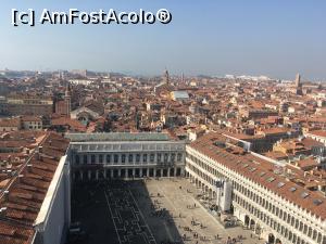 [P12] Piața San Marco din Turnul cu Ceas » foto by dobrescuflori
 - 
<span class="allrVoted glyphicon glyphicon-heart hidden" id="av938762"></span>
<a class="m-l-10 hidden" id="sv938762" onclick="voting_Foto_DelVot(,938762,1229)" role="button">șterge vot <span class="glyphicon glyphicon-remove"></span></a>
<a id="v9938762" class=" c-red"  onclick="voting_Foto_SetVot(938762)" role="button"><span class="glyphicon glyphicon-heart-empty"></span> <b>LIKE</b> = Votează poza</a> <img class="hidden"  id="f938762W9" src="/imagini/loader.gif" border="0" /><span class="AjErrMes hidden" id="e938762ErM"></span>