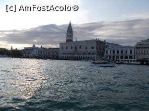[P02] Veneția ”plutind” pe mare!  » foto by mihaelavoicu
 - 
<span class="allrVoted glyphicon glyphicon-heart hidden" id="av976955"></span>
<a class="m-l-10 hidden" id="sv976955" onclick="voting_Foto_DelVot(,976955,1229)" role="button">șterge vot <span class="glyphicon glyphicon-remove"></span></a>
<a id="v9976955" class=" c-red"  onclick="voting_Foto_SetVot(976955)" role="button"><span class="glyphicon glyphicon-heart-empty"></span> <b>LIKE</b> = Votează poza</a> <img class="hidden"  id="f976955W9" src="/imagini/loader.gif" border="0" /><span class="AjErrMes hidden" id="e976955ErM"></span>