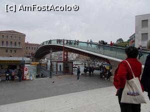 [P04] Veneția. Ponte Calatrava.  » foto by mihaelavoicu
 - 
<span class="allrVoted glyphicon glyphicon-heart hidden" id="av976957"></span>
<a class="m-l-10 hidden" id="sv976957" onclick="voting_Foto_DelVot(,976957,1229)" role="button">șterge vot <span class="glyphicon glyphicon-remove"></span></a>
<a id="v9976957" class=" c-red"  onclick="voting_Foto_SetVot(976957)" role="button"><span class="glyphicon glyphicon-heart-empty"></span> <b>LIKE</b> = Votează poza</a> <img class="hidden"  id="f976957W9" src="/imagini/loader.gif" border="0" /><span class="AjErrMes hidden" id="e976957ErM"></span>