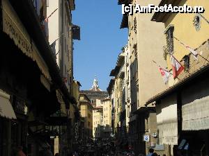 [P17] Ponte Vecchio, Florenta » foto by vlado2
 - 
<span class="allrVoted glyphicon glyphicon-heart hidden" id="av476865"></span>
<a class="m-l-10 hidden" id="sv476865" onclick="voting_Foto_DelVot(,476865,1230)" role="button">șterge vot <span class="glyphicon glyphicon-remove"></span></a>
<a id="v9476865" class=" c-red"  onclick="voting_Foto_SetVot(476865)" role="button"><span class="glyphicon glyphicon-heart-empty"></span> <b>LIKE</b> = Votează poza</a> <img class="hidden"  id="f476865W9" src="/imagini/loader.gif" border="0" /><span class="AjErrMes hidden" id="e476865ErM"></span>