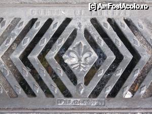 [P17] Până și pe capacele de canal am găsit simbolul Florenței, Floarea de Crin.  » foto by ariciu*
 - 
<span class="allrVoted glyphicon glyphicon-heart hidden" id="av481809"></span>
<a class="m-l-10 hidden" id="sv481809" onclick="voting_Foto_DelVot(,481809,1230)" role="button">șterge vot <span class="glyphicon glyphicon-remove"></span></a>
<a id="v9481809" class=" c-red"  onclick="voting_Foto_SetVot(481809)" role="button"><span class="glyphicon glyphicon-heart-empty"></span> <b>LIKE</b> = Votează poza</a> <img class="hidden"  id="f481809W9" src="/imagini/loader.gif" border="0" /><span class="AjErrMes hidden" id="e481809ErM"></span>