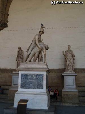 [P17] Menelaus susținând corpul lui Ptroclus, statuie romana din Loggia dei Lanzi » foto by Mika
 - 
<span class="allrVoted glyphicon glyphicon-heart hidden" id="av620592"></span>
<a class="m-l-10 hidden" id="sv620592" onclick="voting_Foto_DelVot(,620592,1230)" role="button">șterge vot <span class="glyphicon glyphicon-remove"></span></a>
<a id="v9620592" class=" c-red"  onclick="voting_Foto_SetVot(620592)" role="button"><span class="glyphicon glyphicon-heart-empty"></span> <b>LIKE</b> = Votează poza</a> <img class="hidden"  id="f620592W9" src="/imagini/loader.gif" border="0" /><span class="AjErrMes hidden" id="e620592ErM"></span>