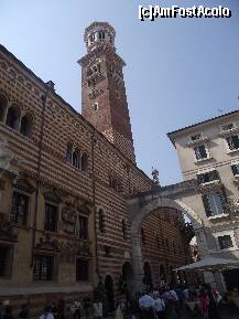 [P11] Turnul orasului VERONA » foto by georgiana
 - 
<span class="allrVoted glyphicon glyphicon-heart hidden" id="av261038"></span>
<a class="m-l-10 hidden" id="sv261038" onclick="voting_Foto_DelVot(,261038,1233)" role="button">șterge vot <span class="glyphicon glyphicon-remove"></span></a>
<a id="v9261038" class=" c-red"  onclick="voting_Foto_SetVot(261038)" role="button"><span class="glyphicon glyphicon-heart-empty"></span> <b>LIKE</b> = Votează poza</a> <img class="hidden"  id="f261038W9" src="/imagini/loader.gif" border="0" /><span class="AjErrMes hidden" id="e261038ErM"></span>