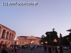[P07] Piazza Bra » foto by danutza_ang
 - 
<span class="allrVoted glyphicon glyphicon-heart hidden" id="av1118911"></span>
<a class="m-l-10 hidden" id="sv1118911" onclick="voting_Foto_DelVot(,1118911,1233)" role="button">șterge vot <span class="glyphicon glyphicon-remove"></span></a>
<a id="v91118911" class=" c-red"  onclick="voting_Foto_SetVot(1118911)" role="button"><span class="glyphicon glyphicon-heart-empty"></span> <b>LIKE</b> = Votează poza</a> <img class="hidden"  id="f1118911W9" src="/imagini/loader.gif" border="0" /><span class="AjErrMes hidden" id="e1118911ErM"></span>