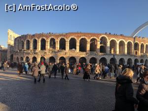 [P90] Verona - Arena » foto by mishu
 - 
<span class="allrVoted glyphicon glyphicon-heart hidden" id="av1345408"></span>
<a class="m-l-10 hidden" id="sv1345408" onclick="voting_Foto_DelVot(,1345408,1233)" role="button">șterge vot <span class="glyphicon glyphicon-remove"></span></a>
<a id="v91345408" class=" c-red"  onclick="voting_Foto_SetVot(1345408)" role="button"><span class="glyphicon glyphicon-heart-empty"></span> <b>LIKE</b> = Votează poza</a> <img class="hidden"  id="f1345408W9" src="/imagini/loader.gif" border="0" /><span class="AjErrMes hidden" id="e1345408ErM"></span>