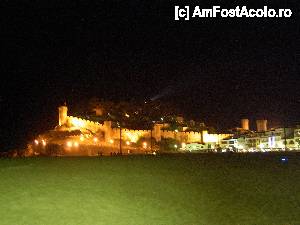 [P08] Cetatea din Tossa - noaptea » foto by Alina Roxana
 - 
<span class="allrVoted glyphicon glyphicon-heart hidden" id="av440405"></span>
<a class="m-l-10 hidden" id="sv440405" onclick="voting_Foto_DelVot(,440405,1270)" role="button">șterge vot <span class="glyphicon glyphicon-remove"></span></a>
<a id="v9440405" class=" c-red"  onclick="voting_Foto_SetVot(440405)" role="button"><span class="glyphicon glyphicon-heart-empty"></span> <b>LIKE</b> = Votează poza</a> <img class="hidden"  id="f440405W9" src="/imagini/loader.gif" border="0" /><span class="AjErrMes hidden" id="e440405ErM"></span>