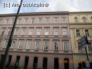 [P08] clădiri frumoase de pe strazile Budapestei » foto by zlatna
 - 
<span class="allrVoted glyphicon glyphicon-heart hidden" id="av750491"></span>
<a class="m-l-10 hidden" id="sv750491" onclick="voting_Foto_DelVot(,750491,1275)" role="button">șterge vot <span class="glyphicon glyphicon-remove"></span></a>
<a id="v9750491" class=" c-red"  onclick="voting_Foto_SetVot(750491)" role="button"><span class="glyphicon glyphicon-heart-empty"></span> <b>LIKE</b> = Votează poza</a> <img class="hidden"  id="f750491W9" src="/imagini/loader.gif" border="0" /><span class="AjErrMes hidden" id="e750491ErM"></span>