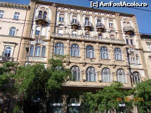 [P20] De dimineata prin Budapesta, admirind arhitectura.  » foto by melena
 - 
<span class="allrVoted glyphicon glyphicon-heart hidden" id="av624551"></span>
<a class="m-l-10 hidden" id="sv624551" onclick="voting_Foto_DelVot(,624551,1275)" role="button">șterge vot <span class="glyphicon glyphicon-remove"></span></a>
<a id="v9624551" class=" c-red"  onclick="voting_Foto_SetVot(624551)" role="button"><span class="glyphicon glyphicon-heart-empty"></span> <b>LIKE</b> = Votează poza</a> <img class="hidden"  id="f624551W9" src="/imagini/loader.gif" border="0" /><span class="AjErrMes hidden" id="e624551ErM"></span>