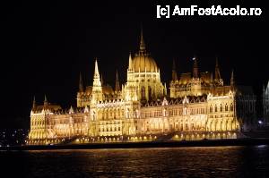 [P12] Palatul Parlamentului din Budapesta vazut noaptea » foto by cdiana
 - 
<span class="allrVoted glyphicon glyphicon-heart hidden" id="av434355"></span>
<a class="m-l-10 hidden" id="sv434355" onclick="voting_Foto_DelVot(,434355,1275)" role="button">șterge vot <span class="glyphicon glyphicon-remove"></span></a>
<a id="v9434355" class=" c-red"  onclick="voting_Foto_SetVot(434355)" role="button"><span class="glyphicon glyphicon-heart-empty"></span> <b>LIKE</b> = Votează poza</a> <img class="hidden"  id="f434355W9" src="/imagini/loader.gif" border="0" /><span class="AjErrMes hidden" id="e434355ErM"></span>