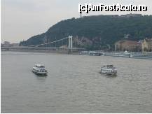 [P12] Dunărea văzută de pe podul cu lanţuri » foto by ccalin10
 - 
<span class="allrVoted glyphicon glyphicon-heart hidden" id="av453830"></span>
<a class="m-l-10 hidden" id="sv453830" onclick="voting_Foto_DelVot(,453830,1275)" role="button">șterge vot <span class="glyphicon glyphicon-remove"></span></a>
<a id="v9453830" class=" c-red"  onclick="voting_Foto_SetVot(453830)" role="button"><span class="glyphicon glyphicon-heart-empty"></span> <b>LIKE</b> = Votează poza</a> <img class="hidden"  id="f453830W9" src="/imagini/loader.gif" border="0" /><span class="AjErrMes hidden" id="e453830ErM"></span>