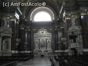 [P19] Basilica Sf. Ştefan - interiorul.  » foto by Carmen Ion
 - 
<span class="allrVoted glyphicon glyphicon-heart hidden" id="av845659"></span>
<a class="m-l-10 hidden" id="sv845659" onclick="voting_Foto_DelVot(,845659,1275)" role="button">șterge vot <span class="glyphicon glyphicon-remove"></span></a>
<a id="v9845659" class=" c-red"  onclick="voting_Foto_SetVot(845659)" role="button"><span class="glyphicon glyphicon-heart-empty"></span> <b>LIKE</b> = Votează poza</a> <img class="hidden"  id="f845659W9" src="/imagini/loader.gif" border="0" /><span class="AjErrMes hidden" id="e845659ErM"></span>