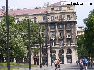 [P19] Cladire veche din zona Parlamentului.  » foto by liviu49
 - 
<span class="allrVoted glyphicon glyphicon-heart hidden" id="av617666"></span>
<a class="m-l-10 hidden" id="sv617666" onclick="voting_Foto_DelVot(,617666,1275)" role="button">șterge vot <span class="glyphicon glyphicon-remove"></span></a>
<a id="v9617666" class=" c-red"  onclick="voting_Foto_SetVot(617666)" role="button"><span class="glyphicon glyphicon-heart-empty"></span> <b>LIKE</b> = Votează poza</a> <img class="hidden"  id="f617666W9" src="/imagini/loader.gif" border="0" /><span class="AjErrMes hidden" id="e617666ErM"></span>