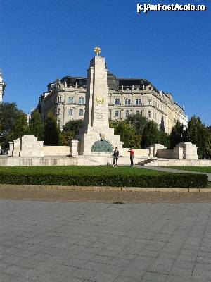 [P07] Szabadsag Ter - Monument dedicat soldatilor sovietici » foto by Camelia19
 - 
<span class="allrVoted glyphicon glyphicon-heart hidden" id="av568852"></span>
<a class="m-l-10 hidden" id="sv568852" onclick="voting_Foto_DelVot(,568852,1275)" role="button">șterge vot <span class="glyphicon glyphicon-remove"></span></a>
<a id="v9568852" class=" c-red"  onclick="voting_Foto_SetVot(568852)" role="button"><span class="glyphicon glyphicon-heart-empty"></span> <b>LIKE</b> = Votează poza</a> <img class="hidden"  id="f568852W9" src="/imagini/loader.gif" border="0" /><span class="AjErrMes hidden" id="e568852ErM"></span>