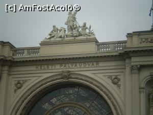 [P02] Grup statuar pe latura superioară a construcției.  » foto by Mihai18
 - 
<span class="allrVoted glyphicon glyphicon-heart hidden" id="av753889"></span>
<a class="m-l-10 hidden" id="sv753889" onclick="voting_Foto_DelVot(,753889,1275)" role="button">șterge vot <span class="glyphicon glyphicon-remove"></span></a>
<a id="v9753889" class=" c-red"  onclick="voting_Foto_SetVot(753889)" role="button"><span class="glyphicon glyphicon-heart-empty"></span> <b>LIKE</b> = Votează poza</a> <img class="hidden"  id="f753889W9" src="/imagini/loader.gif" border="0" /><span class="AjErrMes hidden" id="e753889ErM"></span>