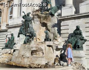 [P07] In curtea de nord-vest a Palatului Regal se afla Fantana Mátyás, care ii infatiseaza pe regele Mátyás Corvinus si pe iubita lui Ilonka. » foto by geani anto
 - 
<span class="allrVoted glyphicon glyphicon-heart hidden" id="av1330711"></span>
<a class="m-l-10 hidden" id="sv1330711" onclick="voting_Foto_DelVot(,1330711,1275)" role="button">șterge vot <span class="glyphicon glyphicon-remove"></span></a>
<a id="v91330711" class=" c-red"  onclick="voting_Foto_SetVot(1330711)" role="button"><span class="glyphicon glyphicon-heart-empty"></span> <b>LIKE</b> = Votează poza</a> <img class="hidden"  id="f1330711W9" src="/imagini/loader.gif" border="0" /><span class="AjErrMes hidden" id="e1330711ErM"></span>