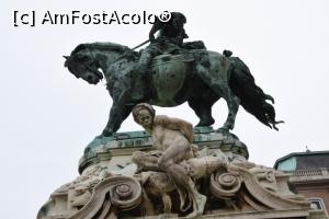 [P08] Statuie la Castelul Buda » foto by Rox.Patrik
 - 
<span class="allrVoted glyphicon glyphicon-heart hidden" id="av1049273"></span>
<a class="m-l-10 hidden" id="sv1049273" onclick="voting_Foto_DelVot(,1049273,1275)" role="button">șterge vot <span class="glyphicon glyphicon-remove"></span></a>
<a id="v91049273" class=" c-red"  onclick="voting_Foto_SetVot(1049273)" role="button"><span class="glyphicon glyphicon-heart-empty"></span> <b>LIKE</b> = Votează poza</a> <img class="hidden"  id="f1049273W9" src="/imagini/loader.gif" border="0" /><span class="AjErrMes hidden" id="e1049273ErM"></span>