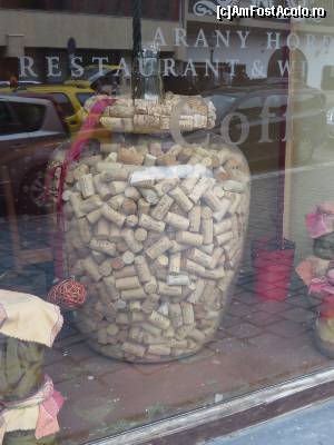 [P29] Cât se bea în acest restaurant...  » foto by tata123 🔱
 - 
<span class="allrVoted glyphicon glyphicon-heart hidden" id="av602576"></span>
<a class="m-l-10 hidden" id="sv602576" onclick="voting_Foto_DelVot(,602576,1275)" role="button">șterge vot <span class="glyphicon glyphicon-remove"></span></a>
<a id="v9602576" class=" c-red"  onclick="voting_Foto_SetVot(602576)" role="button"><span class="glyphicon glyphicon-heart-empty"></span> <b>LIKE</b> = Votează poza</a> <img class="hidden"  id="f602576W9" src="/imagini/loader.gif" border="0" /><span class="AjErrMes hidden" id="e602576ErM"></span>