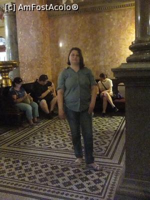 [P09] io la opera » foto by adrianbogdan
 - 
<span class="allrVoted glyphicon glyphicon-heart hidden" id="av982306"></span>
<a class="m-l-10 hidden" id="sv982306" onclick="voting_Foto_DelVot(,982306,1275)" role="button">șterge vot <span class="glyphicon glyphicon-remove"></span></a>
<a id="v9982306" class=" c-red"  onclick="voting_Foto_SetVot(982306)" role="button"><span class="glyphicon glyphicon-heart-empty"></span> <b>LIKE</b> = Votează poza</a> <img class="hidden"  id="f982306W9" src="/imagini/loader.gif" border="0" /><span class="AjErrMes hidden" id="e982306ErM"></span>