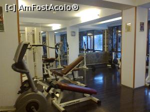 [P06] sala de fitness » foto by lady_anca81
 - 
<span class="allrVoted glyphicon glyphicon-heart hidden" id="av805228"></span>
<a class="m-l-10 hidden" id="sv805228" onclick="voting_Foto_DelVot(,805228,1282)" role="button">șterge vot <span class="glyphicon glyphicon-remove"></span></a>
<a id="v9805228" class=" c-red"  onclick="voting_Foto_SetVot(805228)" role="button"><span class="glyphicon glyphicon-heart-empty"></span> <b>LIKE</b> = Votează poza</a> <img class="hidden"  id="f805228W9" src="/imagini/loader.gif" border="0" /><span class="AjErrMes hidden" id="e805228ErM"></span>
