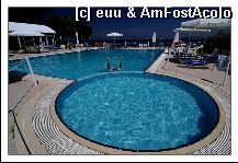 [P01] 'Riscind' si trecind din acalmia bazinului pentru copii in cel tumultuos si periculos :) al adultilor  » foto by euu*
 - 
<span class="allrVoted glyphicon glyphicon-heart hidden" id="av4709"></span>
<a class="m-l-10 hidden" id="sv4709" onclick="voting_Foto_DelVot(,4709,1334)" role="button">șterge vot <span class="glyphicon glyphicon-remove"></span></a>
<a id="v94709" class=" c-red"  onclick="voting_Foto_SetVot(4709)" role="button"><span class="glyphicon glyphicon-heart-empty"></span> <b>LIKE</b> = Votează poza</a> <img class="hidden"  id="f4709W9" src="/imagini/loader.gif" border="0" /><span class="AjErrMes hidden" id="e4709ErM"></span>