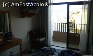 [P02] Hotel Sunflower din Qawra camera noastra alt unghi » foto by FlorinAndrei
 - 
<span class="allrVoted glyphicon glyphicon-heart hidden" id="av726081"></span>
<a class="m-l-10 hidden" id="sv726081" onclick="voting_Foto_DelVot(,726081,1558)" role="button">șterge vot <span class="glyphicon glyphicon-remove"></span></a>
<a id="v9726081" class=" c-red"  onclick="voting_Foto_SetVot(726081)" role="button"><span class="glyphicon glyphicon-heart-empty"></span> <b>LIKE</b> = Votează poza</a> <img class="hidden"  id="f726081W9" src="/imagini/loader.gif" border="0" /><span class="AjErrMes hidden" id="e726081ErM"></span>
