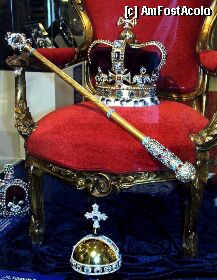 [P1x] coroana Sf. Eduard are 444 pietre pretioase cantareste 4,5 pounds a fost realizata pentru incoronarea lui Carol al II_lea in 1661 de atunci se foloseste la incoronarea regelui Marii Britanii, » foto by Cristian_h
 - 
<span class="allrVoted glyphicon glyphicon-heart hidden" id="av9054"></span>
<a class="m-l-10 hidden" id="sv9054" onclick="voting_Foto_DelVot(,9054,1570)" role="button">șterge vot <span class="glyphicon glyphicon-remove"></span></a>
<a id="v99054" class=" c-red"  onclick="voting_Foto_SetVot(9054)" role="button"><span class="glyphicon glyphicon-heart-empty"></span> <b>LIKE</b> = Votează poza</a> <img class="hidden"  id="f9054W9" src="/imagini/loader.gif" border="0" /><span class="AjErrMes hidden" id="e9054ErM"></span>