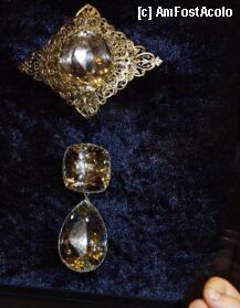 [P20x] Bijuterii realizate din celebrul diamant Koh-I- Nor » foto by Cristian_h
 - 
<span class="allrVoted glyphicon glyphicon-heart hidden" id="av9073"></span>
<a class="m-l-10 hidden" id="sv9073" onclick="voting_Foto_DelVot(,9073,1570)" role="button">șterge vot <span class="glyphicon glyphicon-remove"></span></a>
<a id="v99073" class=" c-red"  onclick="voting_Foto_SetVot(9073)" role="button"><span class="glyphicon glyphicon-heart-empty"></span> <b>LIKE</b> = Votează poza</a> <img class="hidden"  id="f9073W9" src="/imagini/loader.gif" border="0" /><span class="AjErrMes hidden" id="e9073ErM"></span>