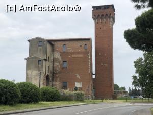 [P02] Pisa - o cladire cam darapanata » foto by mishu
 - 
<span class="allrVoted glyphicon glyphicon-heart hidden" id="av1292214"></span>
<a class="m-l-10 hidden" id="sv1292214" onclick="voting_Foto_DelVot(,1292214,1574)" role="button">șterge vot <span class="glyphicon glyphicon-remove"></span></a>
<a id="v91292214" class=" c-red"  onclick="voting_Foto_SetVot(1292214)" role="button"><span class="glyphicon glyphicon-heart-empty"></span> <b>LIKE</b> = Votează poza</a> <img class="hidden"  id="f1292214W9" src="/imagini/loader.gif" border="0" /><span class="AjErrMes hidden" id="e1292214ErM"></span>