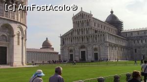 [P20] „Piata Miracolelor”. Domul (in fata) si Camposanto (la stanga).  » foto by ovidiuyepi
 - 
<span class="allrVoted glyphicon glyphicon-heart hidden" id="av1153091"></span>
<a class="m-l-10 hidden" id="sv1153091" onclick="voting_Foto_DelVot(,1153091,1574)" role="button">șterge vot <span class="glyphicon glyphicon-remove"></span></a>
<a id="v91153091" class=" c-red"  onclick="voting_Foto_SetVot(1153091)" role="button"><span class="glyphicon glyphicon-heart-empty"></span> <b>LIKE</b> = Votează poza</a> <img class="hidden"  id="f1153091W9" src="/imagini/loader.gif" border="0" /><span class="AjErrMes hidden" id="e1153091ErM"></span>