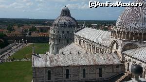 [P25] Piazza dei Miracolli si catedrala vazute din turn. In spate se vad si zidurile medievale ale orasului cu Porta Nuova » foto by Mika
 - 
<span class="allrVoted glyphicon glyphicon-heart hidden" id="av621470"></span>
<a class="m-l-10 hidden" id="sv621470" onclick="voting_Foto_DelVot(,621470,1574)" role="button">șterge vot <span class="glyphicon glyphicon-remove"></span></a>
<a id="v9621470" class=" c-red"  onclick="voting_Foto_SetVot(621470)" role="button"><span class="glyphicon glyphicon-heart-empty"></span> <b>LIKE</b> = Votează poza</a> <img class="hidden"  id="f621470W9" src="/imagini/loader.gif" border="0" /><span class="AjErrMes hidden" id="e621470ErM"></span>
