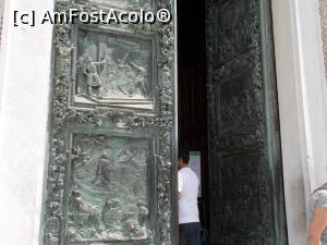 [P10] Fațada Catedralei din Pisa. Ușa a treia. ”Ruga pe Muntele Măslinilor” » foto by mihaelavoicu
 - 
<span class="allrVoted glyphicon glyphicon-heart hidden" id="av1159093"></span>
<a class="m-l-10 hidden" id="sv1159093" onclick="voting_Foto_DelVot(,1159093,1574)" role="button">șterge vot <span class="glyphicon glyphicon-remove"></span></a>
<a id="v91159093" class=" c-red"  onclick="voting_Foto_SetVot(1159093)" role="button"><span class="glyphicon glyphicon-heart-empty"></span> <b>LIKE</b> = Votează poza</a> <img class="hidden"  id="f1159093W9" src="/imagini/loader.gif" border="0" /><span class="AjErrMes hidden" id="e1159093ErM"></span>