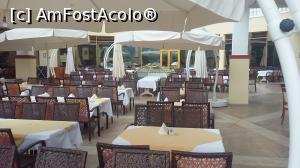 [P12] Terasa restaurantului de la hotelul Marina Royal Palace din staţiunea Duni, Bulgaria.  » foto by traian.leuca †
 - 
<span class="allrVoted glyphicon glyphicon-heart hidden" id="av743617"></span>
<a class="m-l-10 hidden" id="sv743617" onclick="voting_Foto_DelVot(,743617,1618)" role="button">șterge vot <span class="glyphicon glyphicon-remove"></span></a>
<a id="v9743617" class=" c-red"  onclick="voting_Foto_SetVot(743617)" role="button"><span class="glyphicon glyphicon-heart-empty"></span> <b>LIKE</b> = Votează poza</a> <img class="hidden"  id="f743617W9" src="/imagini/loader.gif" border="0" /><span class="AjErrMes hidden" id="e743617ErM"></span>