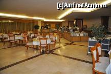 [P18] Sala de mese, zona din interiorul restaurantului » foto by Catzus
 - 
<span class="allrVoted glyphicon glyphicon-heart hidden" id="av349693"></span>
<a class="m-l-10 hidden" id="sv349693" onclick="voting_Foto_DelVot(,349693,1618)" role="button">șterge vot <span class="glyphicon glyphicon-remove"></span></a>
<a id="v9349693" class=" c-red"  onclick="voting_Foto_SetVot(349693)" role="button"><span class="glyphicon glyphicon-heart-empty"></span> <b>LIKE</b> = Votează poza</a> <img class="hidden"  id="f349693W9" src="/imagini/loader.gif" border="0" /><span class="AjErrMes hidden" id="e349693ErM"></span>