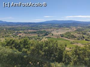 [P13] Vedere din Gordes asupra văii » foto by crismis
 - 
<span class="allrVoted glyphicon glyphicon-heart hidden" id="av1523326"></span>
<a class="m-l-10 hidden" id="sv1523326" onclick="voting_Foto_DelVot(,1523326,1628)" role="button">șterge vot <span class="glyphicon glyphicon-remove"></span></a>
<a id="v91523326" class=" c-red"  onclick="voting_Foto_SetVot(1523326)" role="button"><span class="glyphicon glyphicon-heart-empty"></span> <b>LIKE</b> = Votează poza</a> <img class="hidden"  id="f1523326W9" src="/imagini/loader.gif" border="0" /><span class="AjErrMes hidden" id="e1523326ErM"></span>