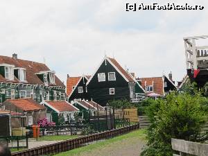 [P04] Minunatul Volendam » foto by alb1573
 - 
<span class="allrVoted glyphicon glyphicon-heart hidden" id="av648144"></span>
<a class="m-l-10 hidden" id="sv648144" onclick="voting_Foto_DelVot(,648144,1639)" role="button">șterge vot <span class="glyphicon glyphicon-remove"></span></a>
<a id="v9648144" class=" c-red"  onclick="voting_Foto_SetVot(648144)" role="button"><span class="glyphicon glyphicon-heart-empty"></span> <b>LIKE</b> = Votează poza</a> <img class="hidden"  id="f648144W9" src="/imagini/loader.gif" border="0" /><span class="AjErrMes hidden" id="e648144ErM"></span>