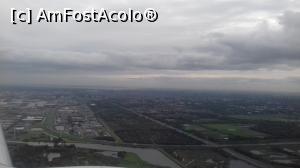 [P01] Parcelele olandeze ordonate, la aterizarea pe aeroportul Schiphol » foto by diacrys*
 - 
<span class="allrVoted glyphicon glyphicon-heart hidden" id="av1039532"></span>
<a class="m-l-10 hidden" id="sv1039532" onclick="voting_Foto_DelVot(,1039532,1639)" role="button">șterge vot <span class="glyphicon glyphicon-remove"></span></a>
<a id="v91039532" class=" c-red"  onclick="voting_Foto_SetVot(1039532)" role="button"><span class="glyphicon glyphicon-heart-empty"></span> <b>LIKE</b> = Votează poza</a> <img class="hidden"  id="f1039532W9" src="/imagini/loader.gif" border="0" /><span class="AjErrMes hidden" id="e1039532ErM"></span>