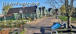 [P04] Zaanse Schans, Case tradiționale, prima Muzeul Ceasului-Uuwerk Museum, în stânga Planul Satului » foto by mprofeanu
 - 
<span class="allrVoted glyphicon glyphicon-heart hidden" id="av1515057"></span>
<a class="m-l-10 hidden" id="sv1515057" onclick="voting_Foto_DelVot(,1515057,1639)" role="button">șterge vot <span class="glyphicon glyphicon-remove"></span></a>
<a id="v91515057" class=" c-red"  onclick="voting_Foto_SetVot(1515057)" role="button"><span class="glyphicon glyphicon-heart-empty"></span> <b>LIKE</b> = Votează poza</a> <img class="hidden"  id="f1515057W9" src="/imagini/loader.gif" border="0" /><span class="AjErrMes hidden" id="e1515057ErM"></span>