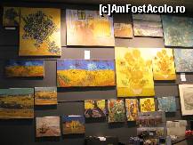 [P08] Shopping la Muzeul Van Gogh.  » foto by Ricone
 - 
<span class="allrVoted glyphicon glyphicon-heart hidden" id="av375019"></span>
<a class="m-l-10 hidden" id="sv375019" onclick="voting_Foto_DelVot(,375019,1639)" role="button">șterge vot <span class="glyphicon glyphicon-remove"></span></a>
<a id="v9375019" class=" c-red"  onclick="voting_Foto_SetVot(375019)" role="button"><span class="glyphicon glyphicon-heart-empty"></span> <b>LIKE</b> = Votează poza</a> <img class="hidden"  id="f375019W9" src="/imagini/loader.gif" border="0" /><span class="AjErrMes hidden" id="e375019ErM"></span>