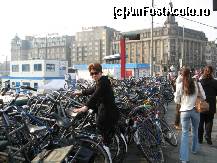 [P05] Mii de biciclete, în spate fabrica de bere Haineken.  » foto by gettutza
 - 
<span class="allrVoted glyphicon glyphicon-heart hidden" id="av380061"></span>
<a class="m-l-10 hidden" id="sv380061" onclick="voting_Foto_DelVot(,380061,1639)" role="button">șterge vot <span class="glyphicon glyphicon-remove"></span></a>
<a id="v9380061" class=" c-red"  onclick="voting_Foto_SetVot(380061)" role="button"><span class="glyphicon glyphicon-heart-empty"></span> <b>LIKE</b> = Votează poza</a> <img class="hidden"  id="f380061W9" src="/imagini/loader.gif" border="0" /><span class="AjErrMes hidden" id="e380061ErM"></span>