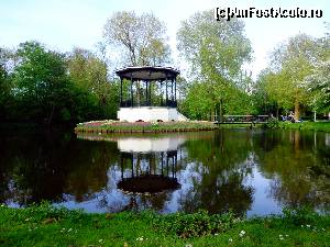 [P53] Vondelpark » foto by Ammelie
 - 
<span class="allrVoted glyphicon glyphicon-heart hidden" id="av623313"></span>
<a class="m-l-10 hidden" id="sv623313" onclick="voting_Foto_DelVot(,623313,1639)" role="button">șterge vot <span class="glyphicon glyphicon-remove"></span></a>
<a id="v9623313" class=" c-red"  onclick="voting_Foto_SetVot(623313)" role="button"><span class="glyphicon glyphicon-heart-empty"></span> <b>LIKE</b> = Votează poza</a> <img class="hidden"  id="f623313W9" src="/imagini/loader.gif" border="0" /><span class="AjErrMes hidden" id="e623313ErM"></span>